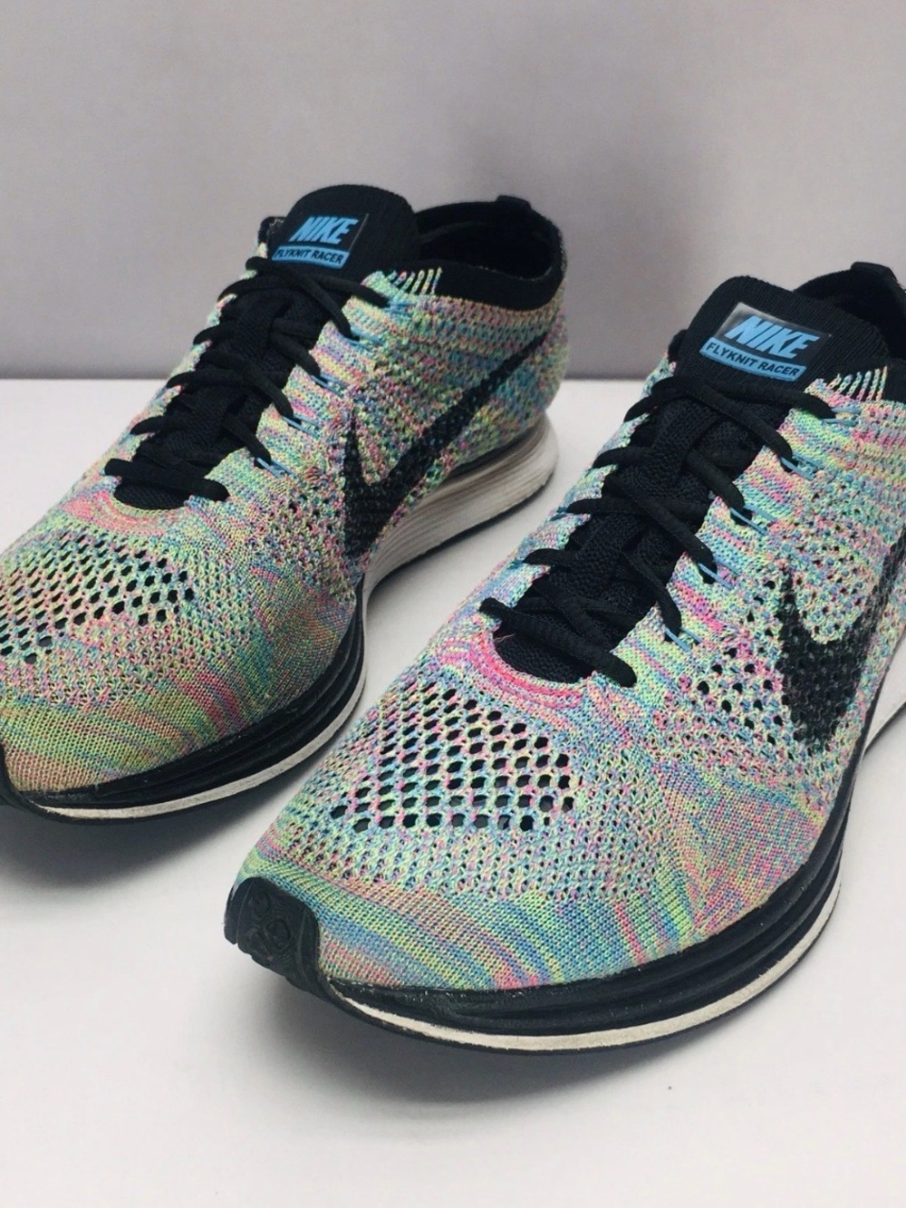 Nike - Picture 2 of 8